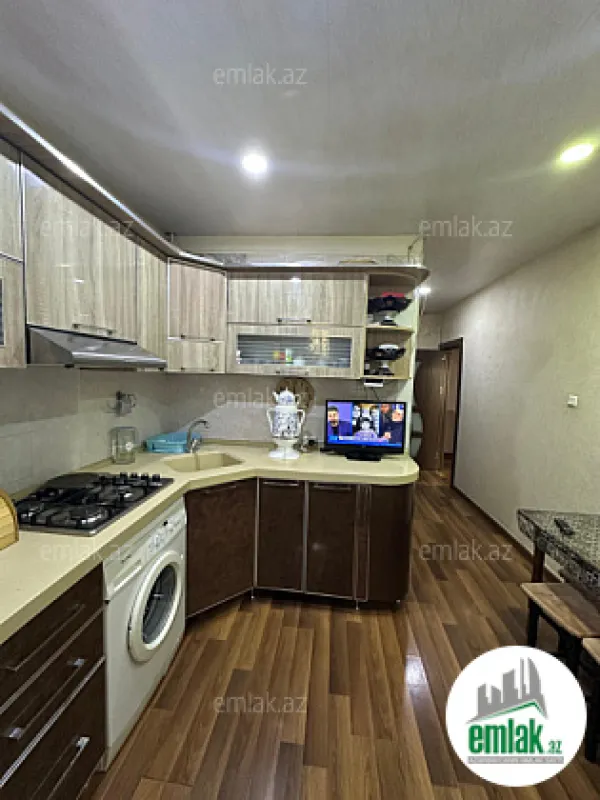 Satılır 3 otaqlı köhnə tikili 80 m²