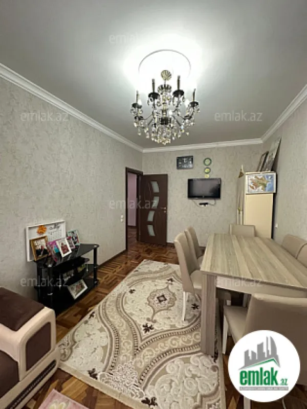 Satılır 3 otaqlı köhnə tikili 80 m²