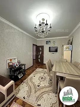 Satılır 3 otaqlı köhnə tikili 80 m²