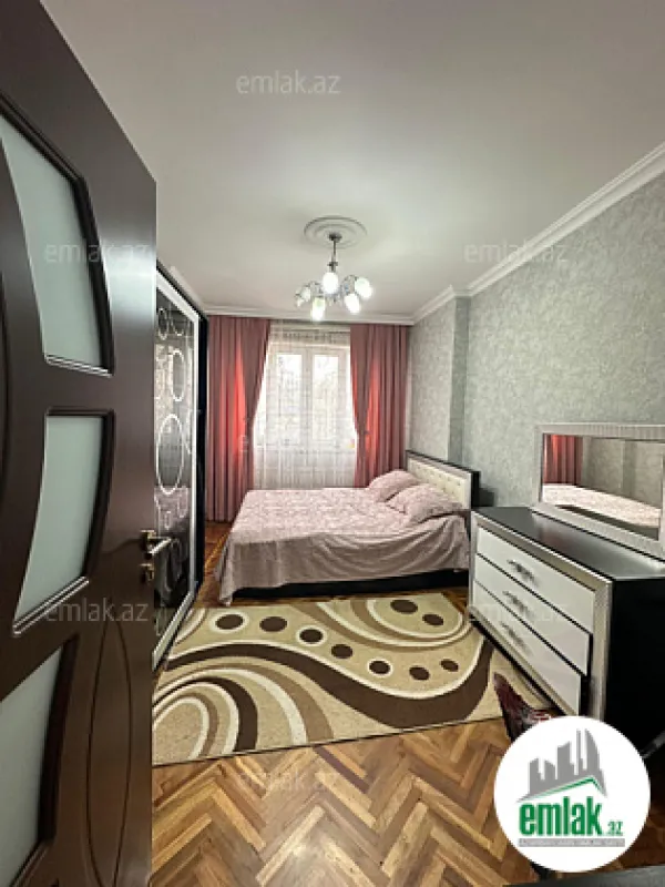 Satılır 3 otaqlı köhnə tikili 80 m²