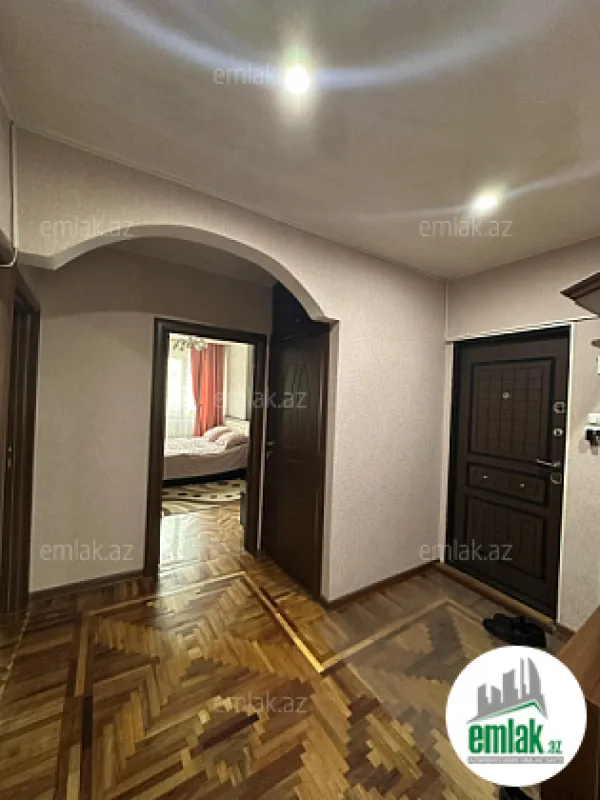 Satılır 3 otaqlı köhnə tikili 80 m²