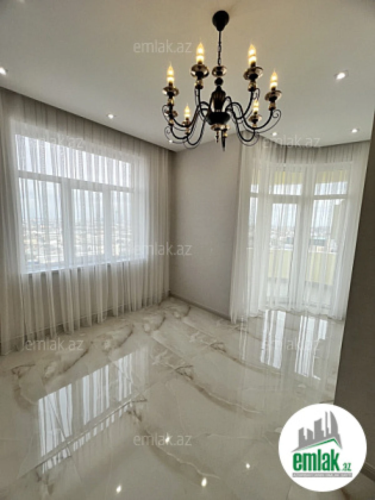 Satılır 3 otaqlı yeni tikili 105 m²