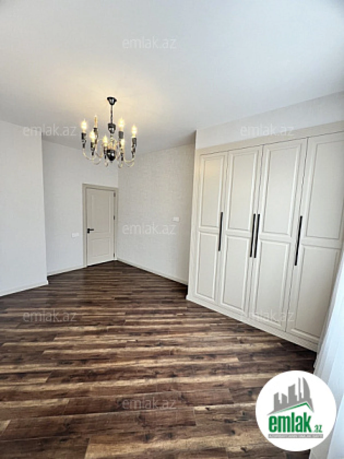 Satılır 3 otaqlı yeni tikili 105 m²