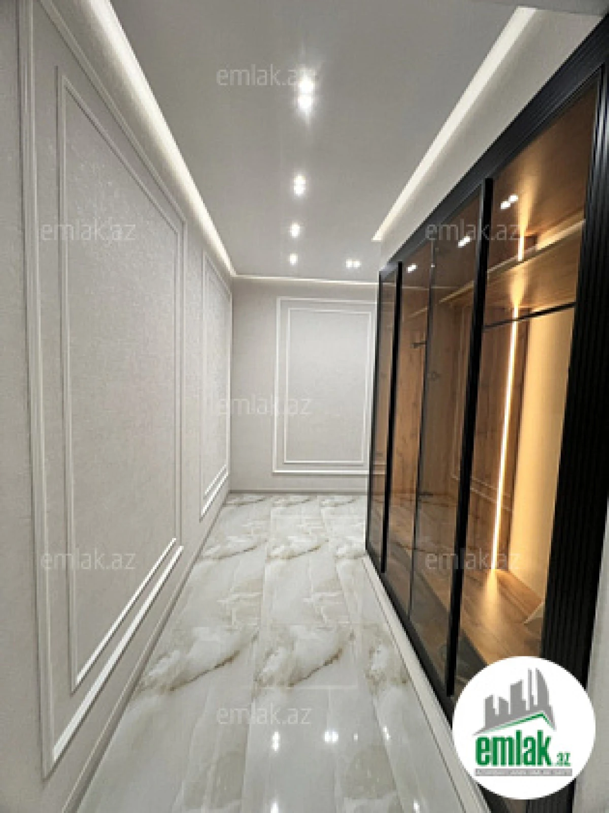 Satılır 3 otaqlı yeni tikili 105 m²