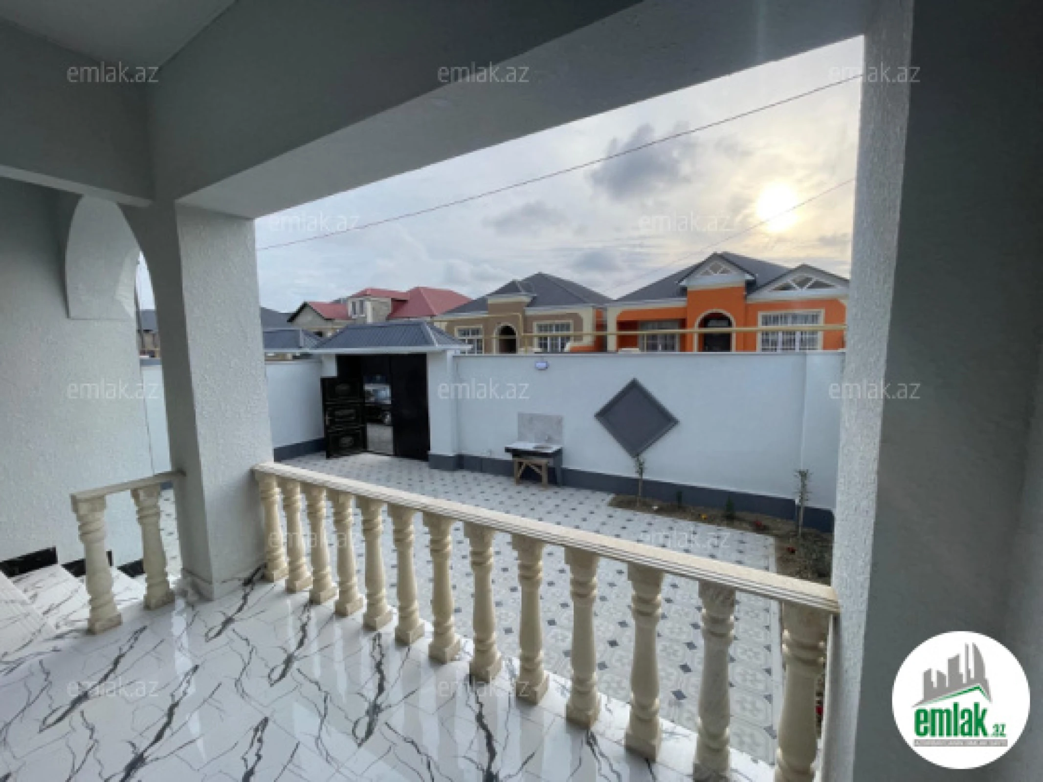 Satılır 4 otaqlı həyət evi 93 m²