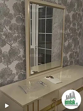 Satılır 3 otaqlı köhnə tikili 115 m²