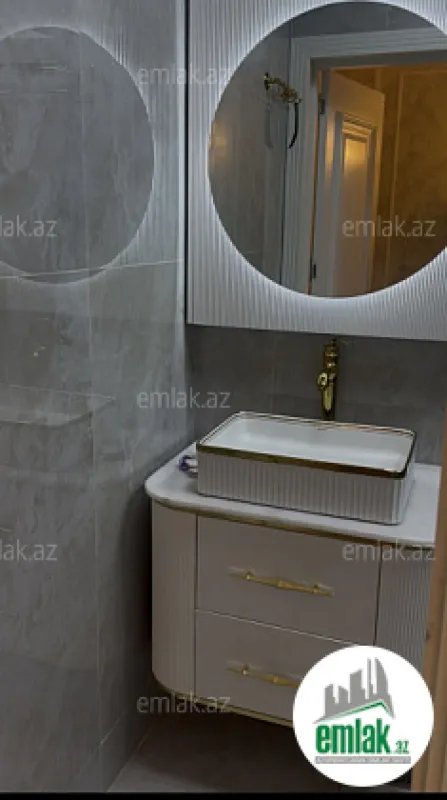 Satılır 3 otaqlı köhnə tikili 115 m²