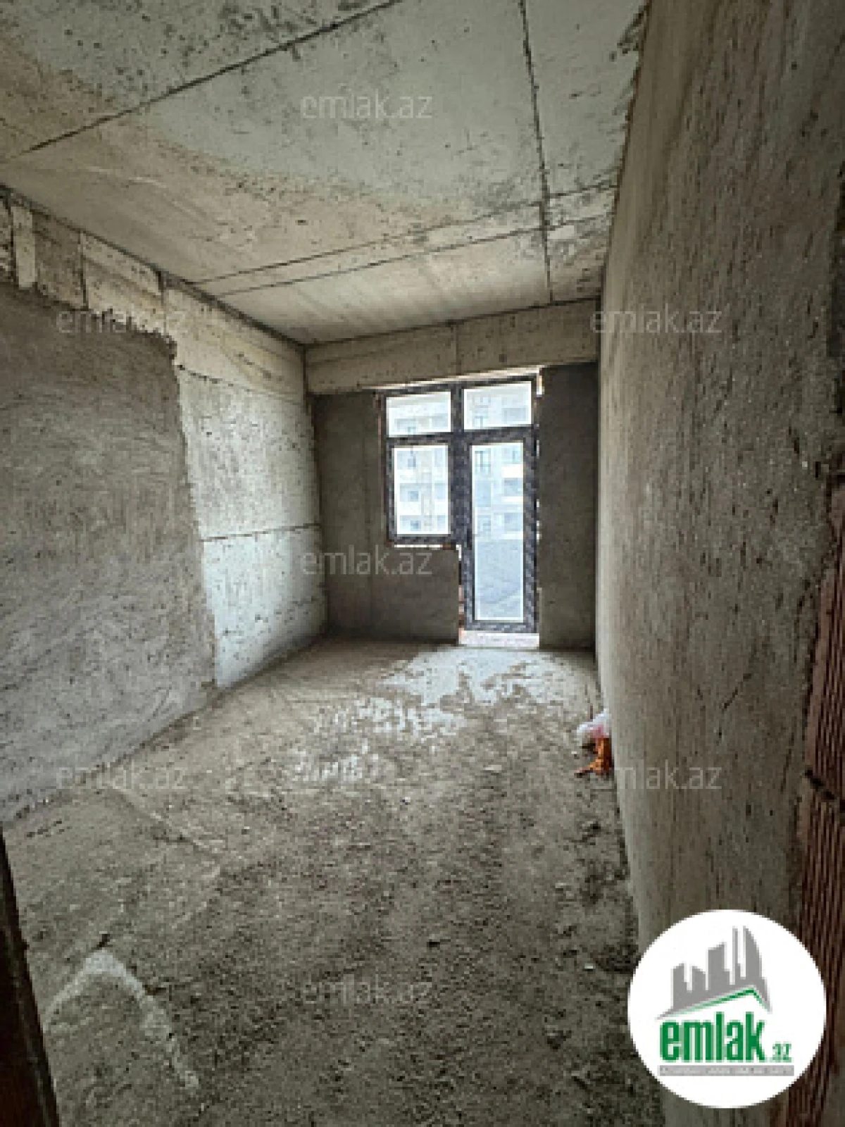 Satılır 3 otaqlı yeni tikili 135 m²