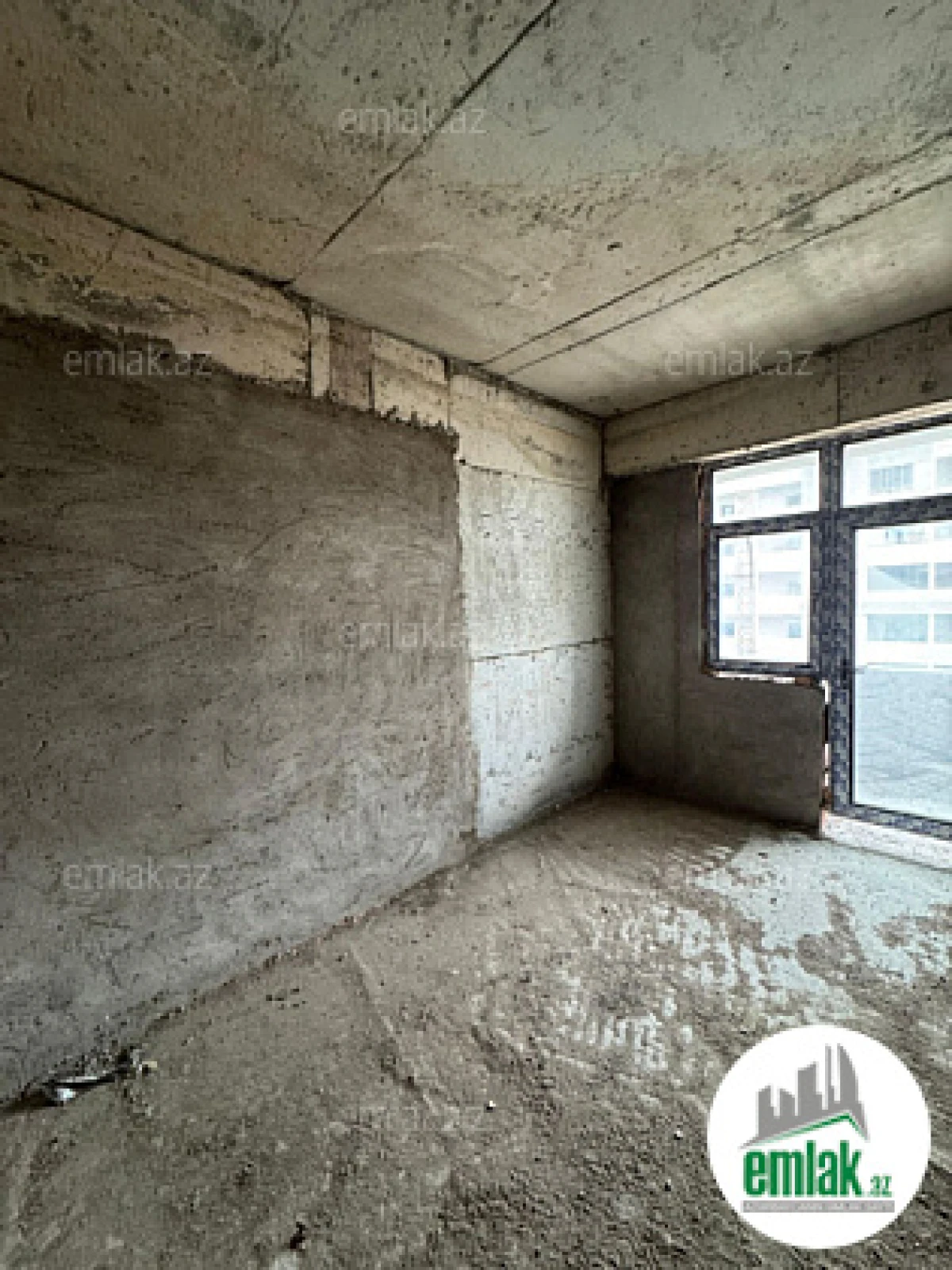 Satılır 3 otaqlı yeni tikili 135 m²