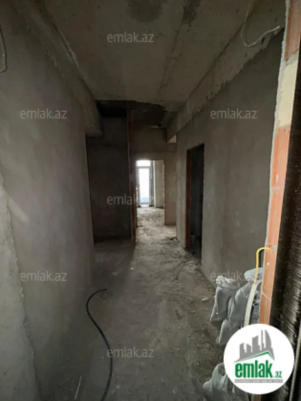 Satılır 3 otaqlı yeni tikili 135 m²