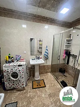 Satılır 2 otaqlı yeni tikili 74 m²