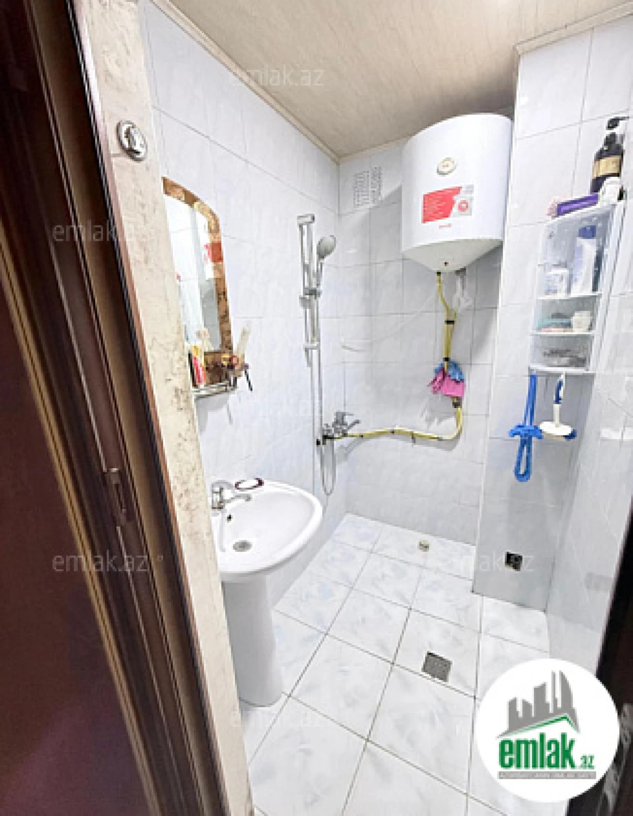 Satılır 3 otaqlı köhnə tikili 80 m²