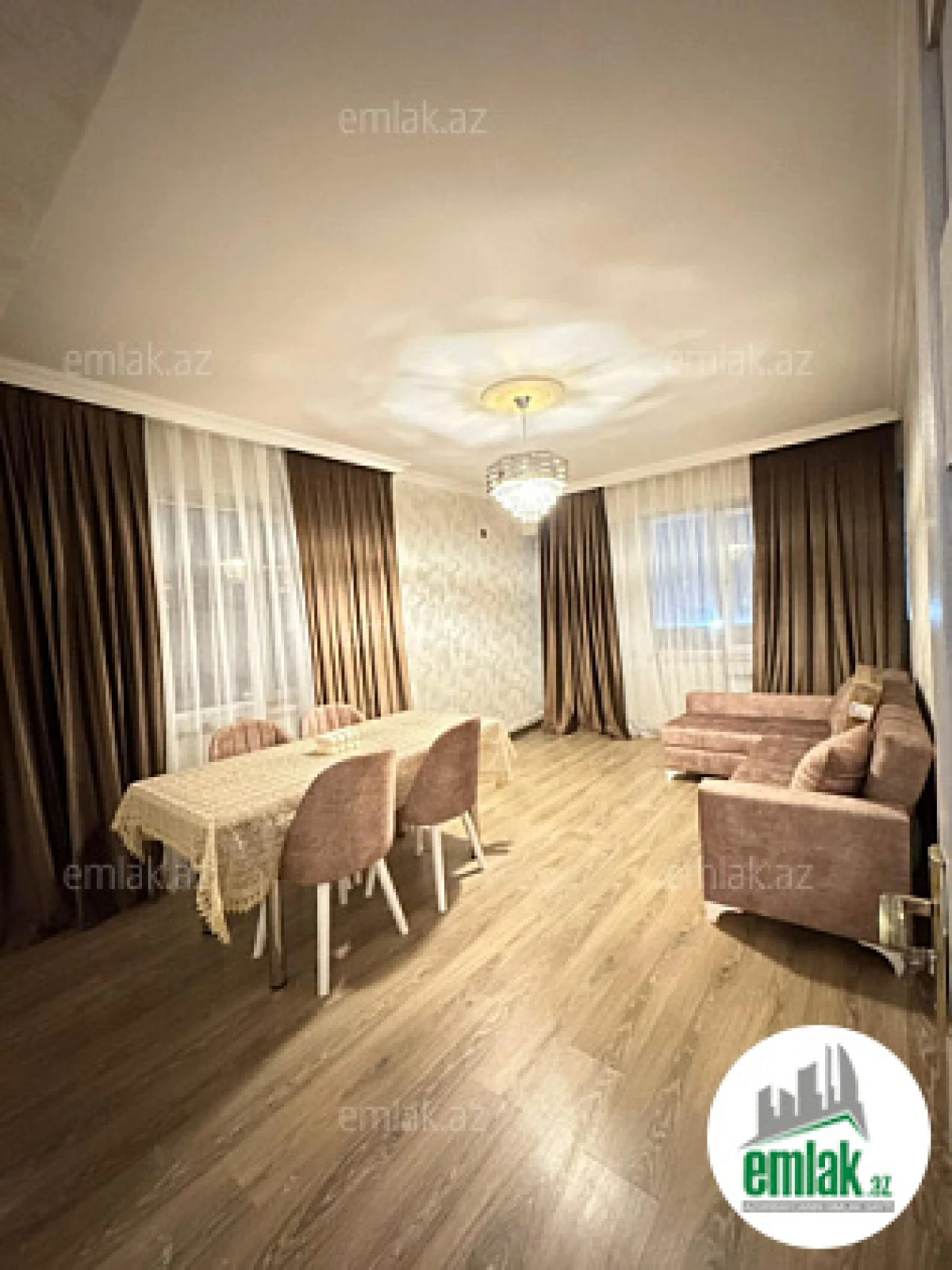 Satılır 2 otaqlı köhnə tikili 55 m²