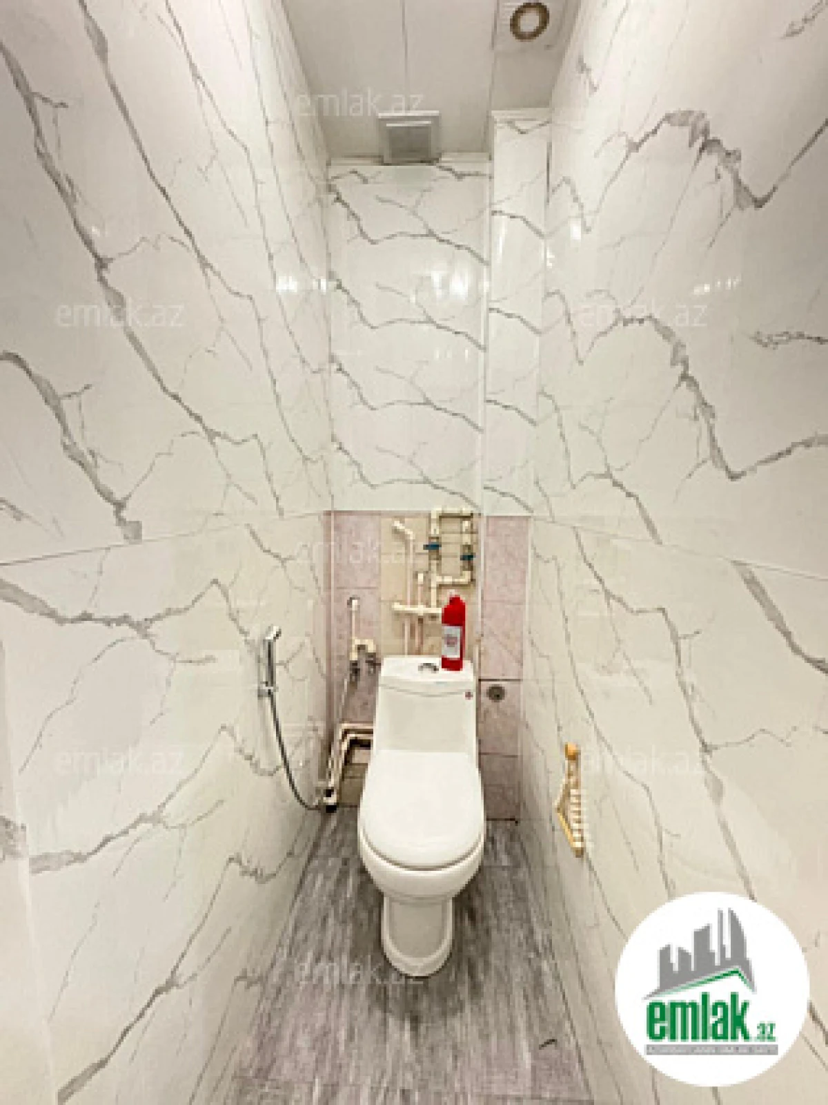 Satılır 2 otaqlı köhnə tikili 55 m²