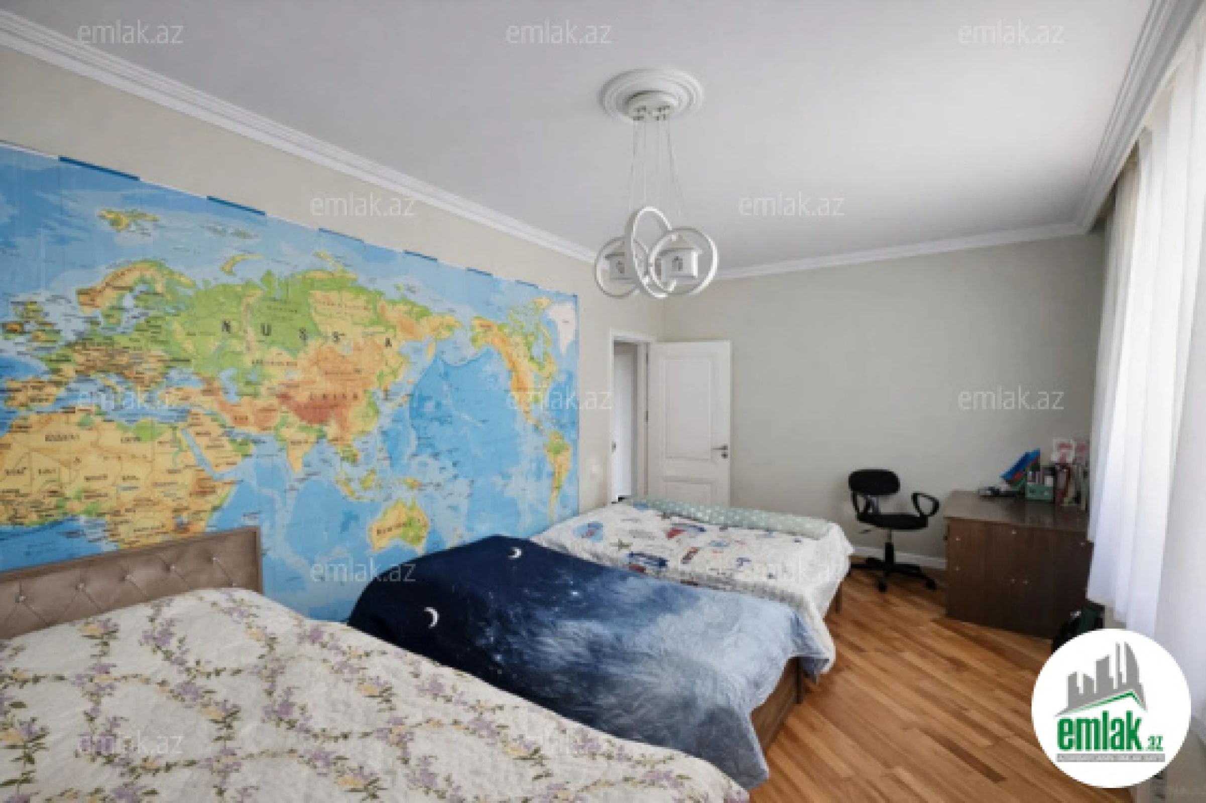 Satılır 3 otaqlı yeni tikili 130 m²