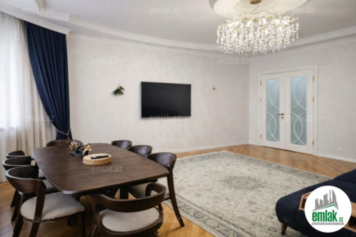 Satılır 3 otaqlı yeni tikili 130 m²