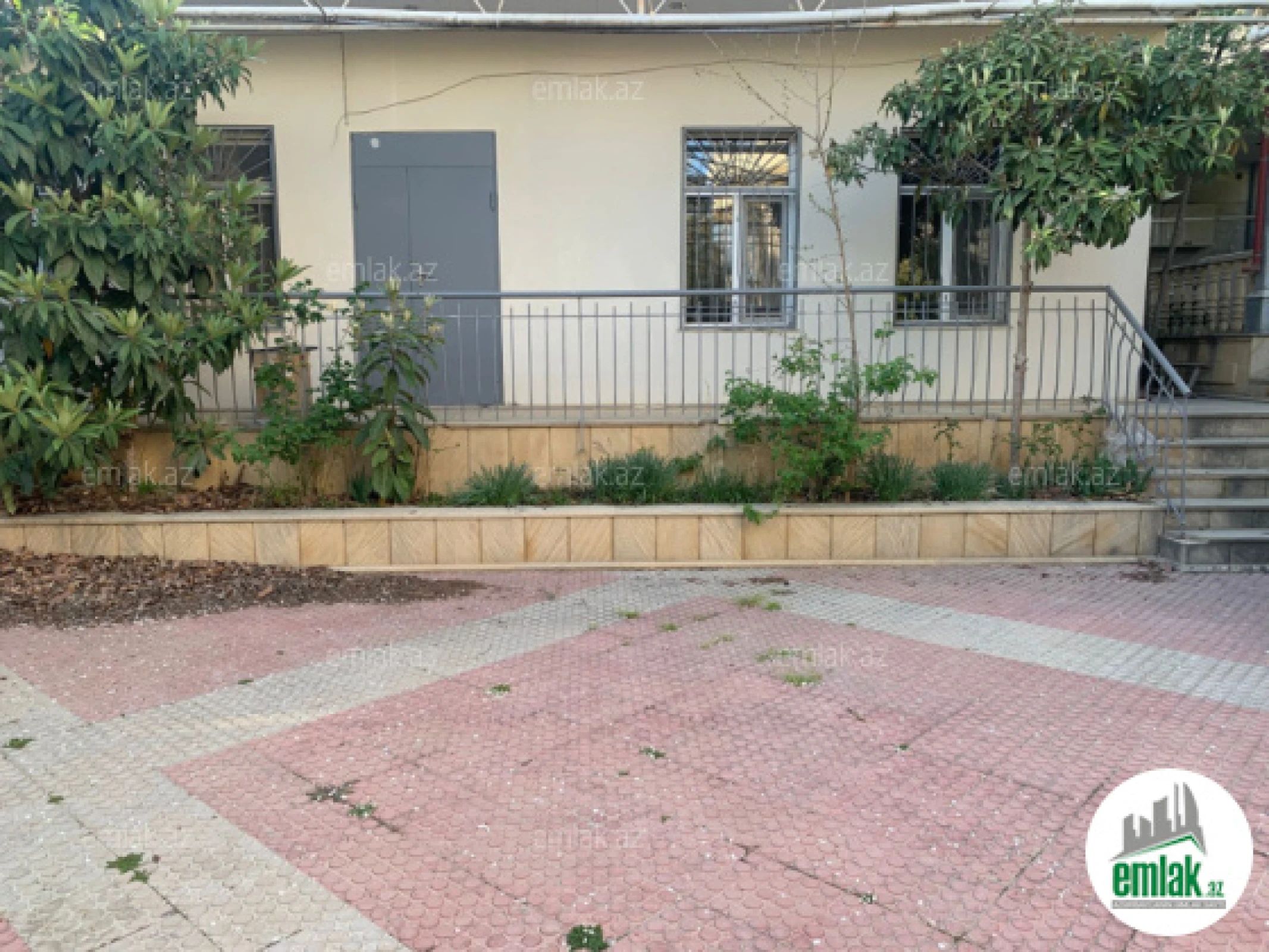 Satılır 7 otaqlı həyət evi 410 m²