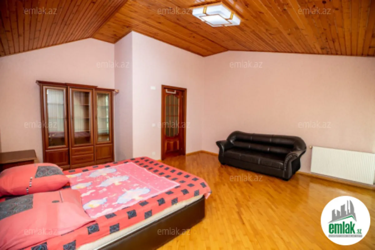 Satılır 7 otaqlı həyət evi 410 m²