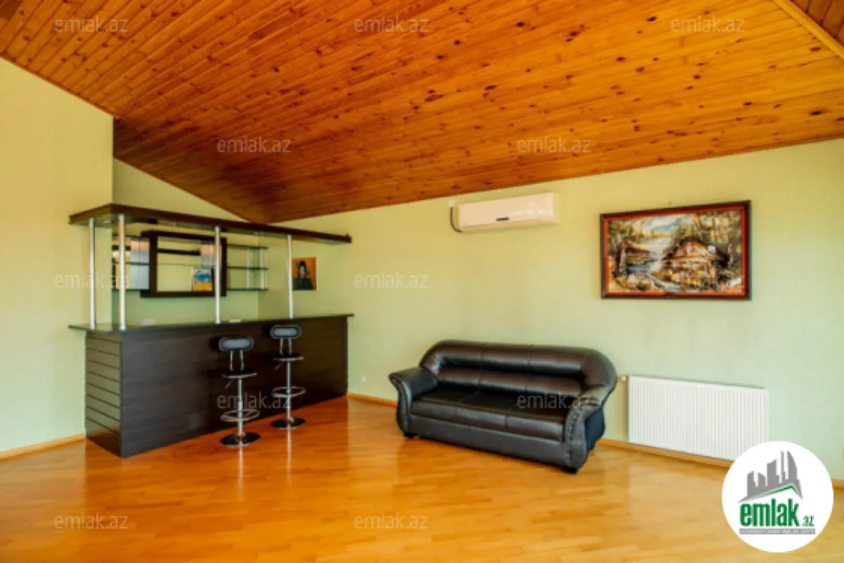 Satılır 7 otaqlı həyət evi 410 m²