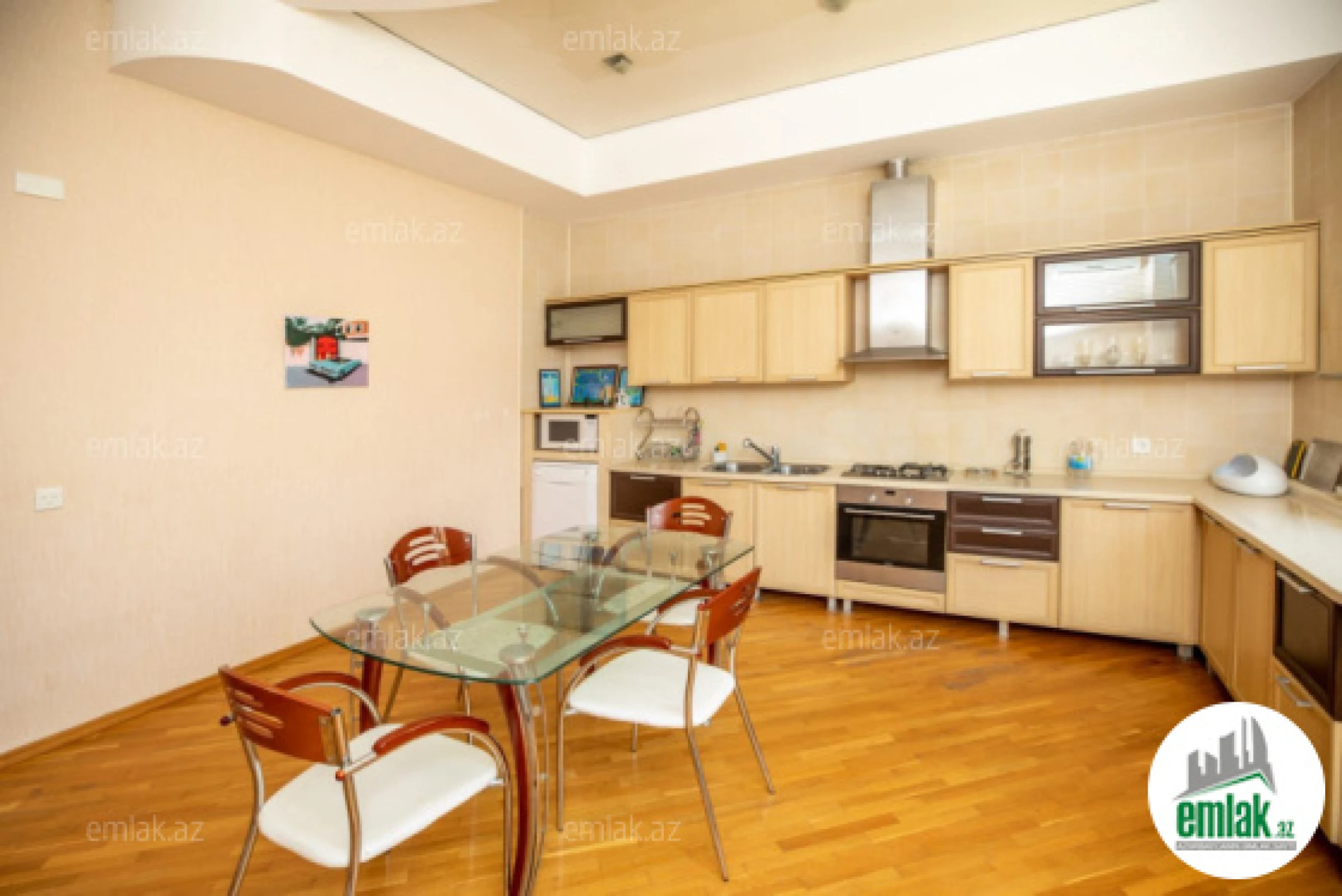Satılır 7 otaqlı həyət evi 410 m²