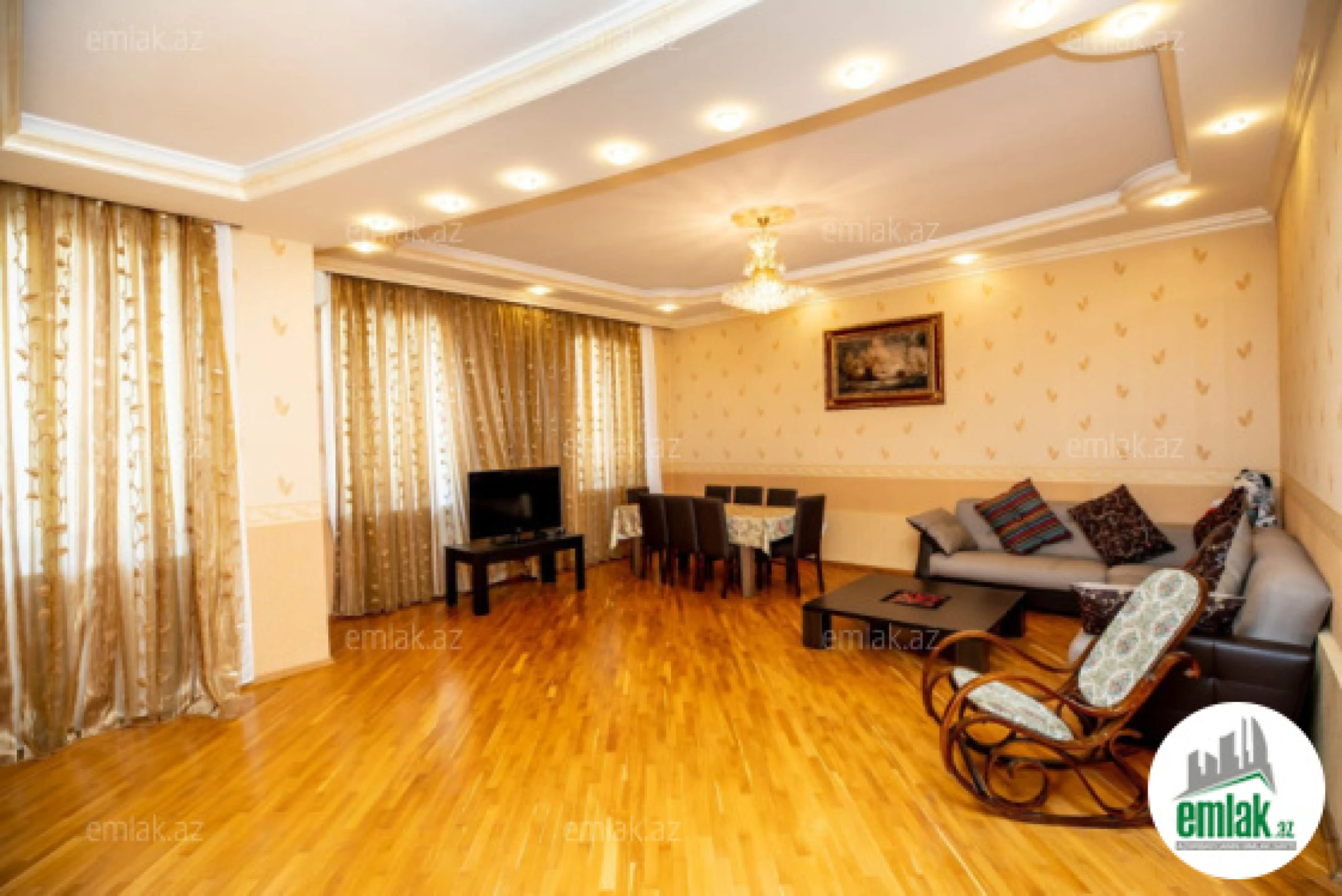 Satılır 7 otaqlı həyət evi 410 m²