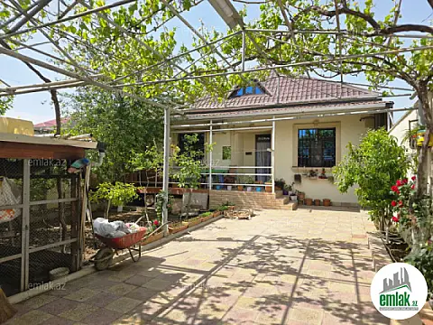 Satılır 4 otaqlı həyət evi 100 m²