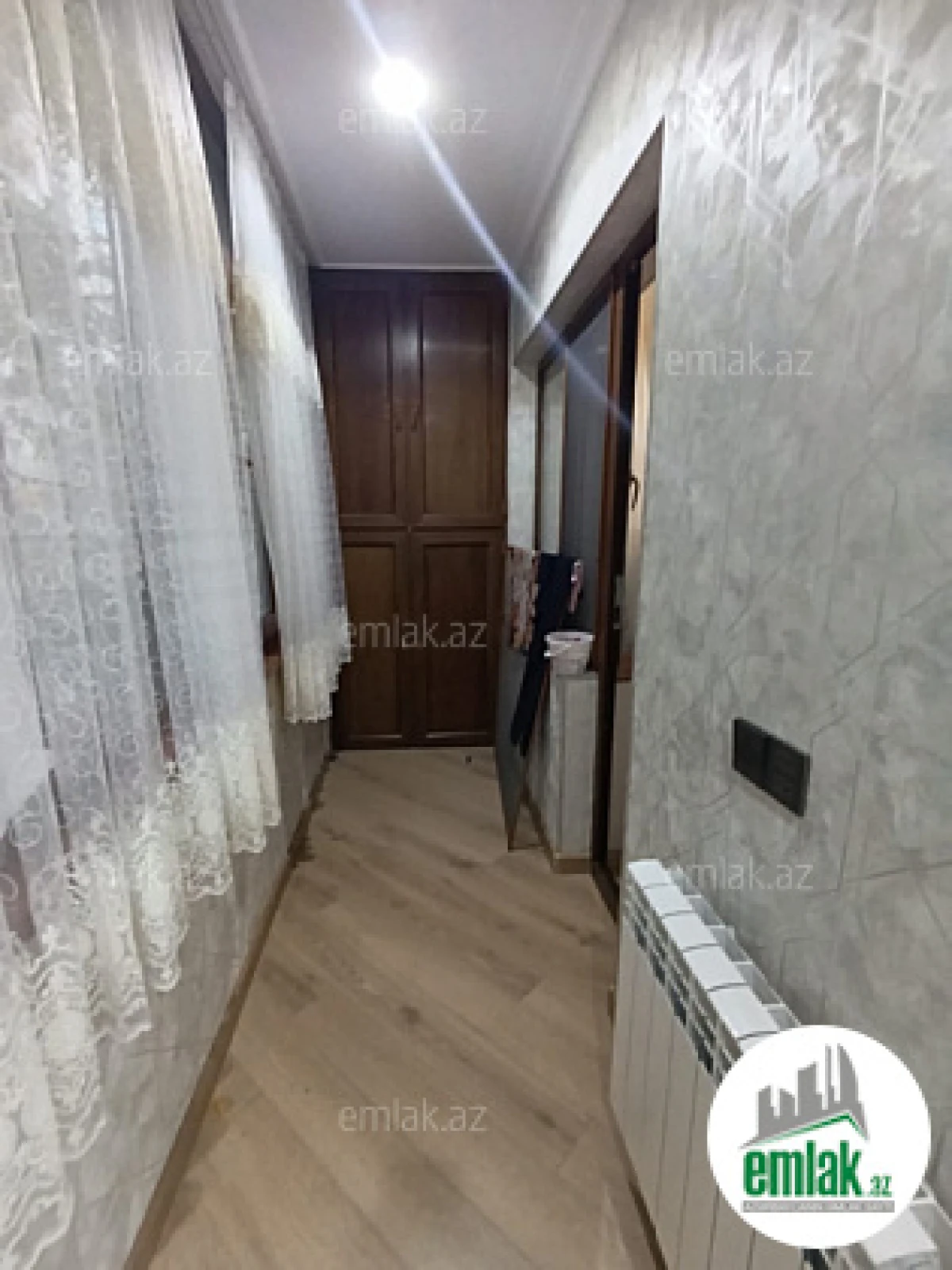 Satılır 3 otaqlı köhnə tikili 100 m²