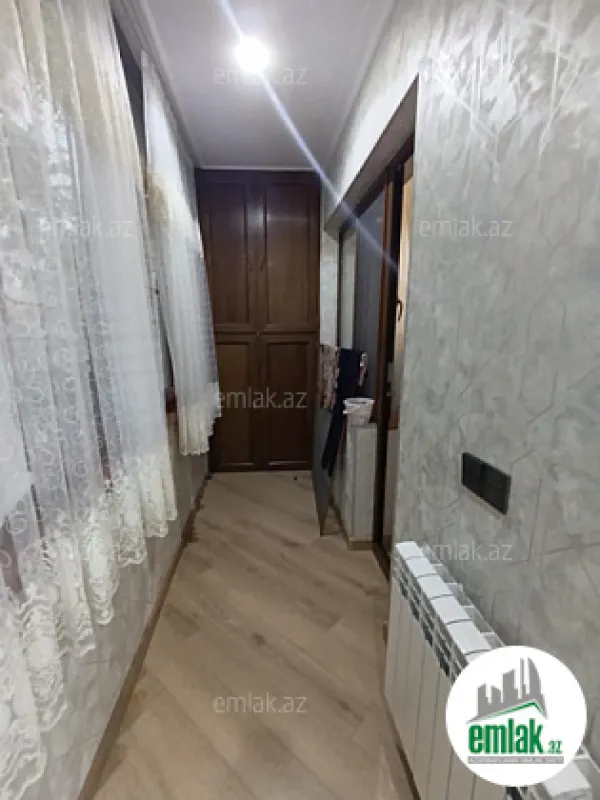 Satılır 3 otaqlı köhnə tikili 100 m²