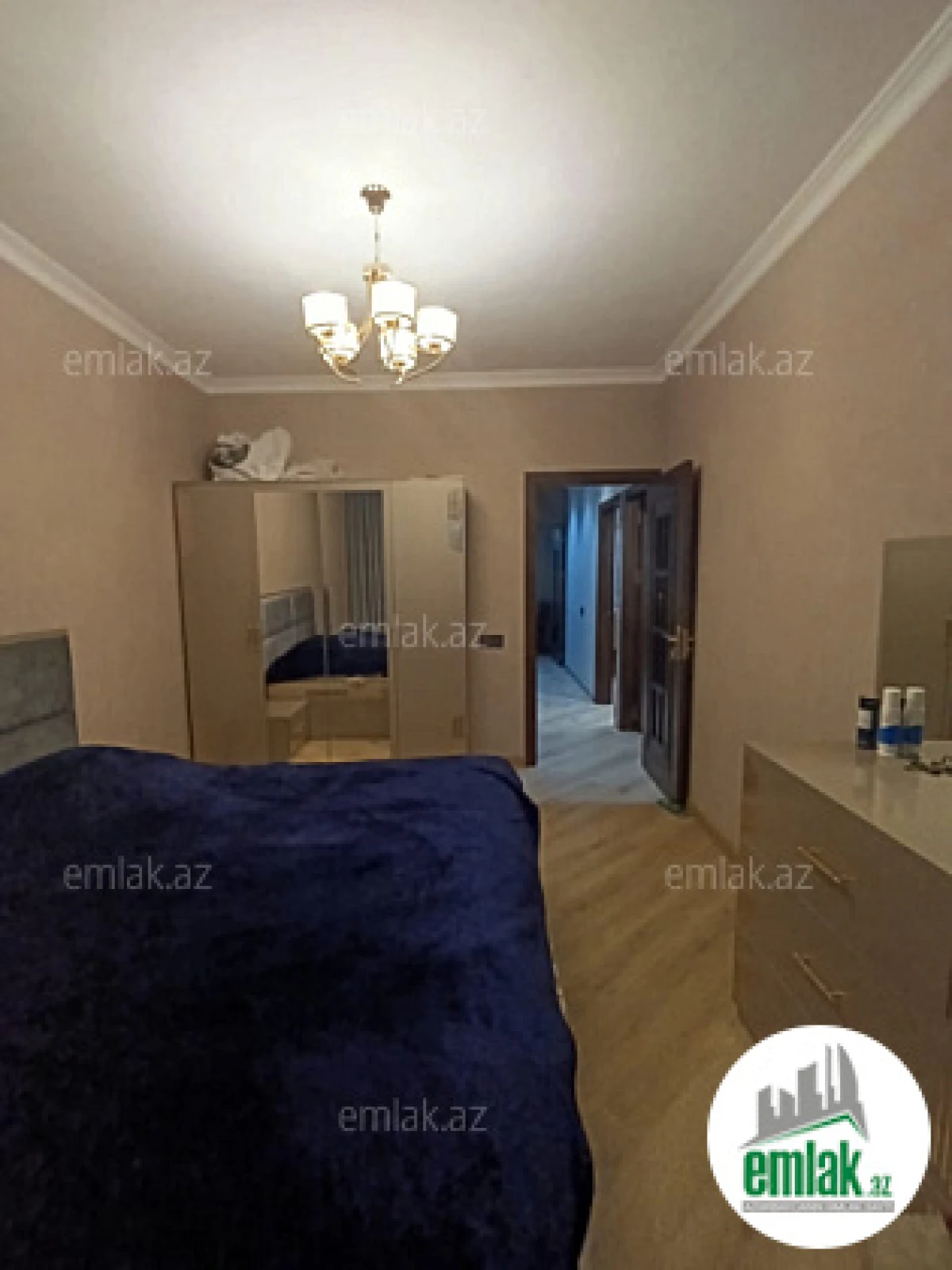 Satılır 3 otaqlı köhnə tikili 100 m²