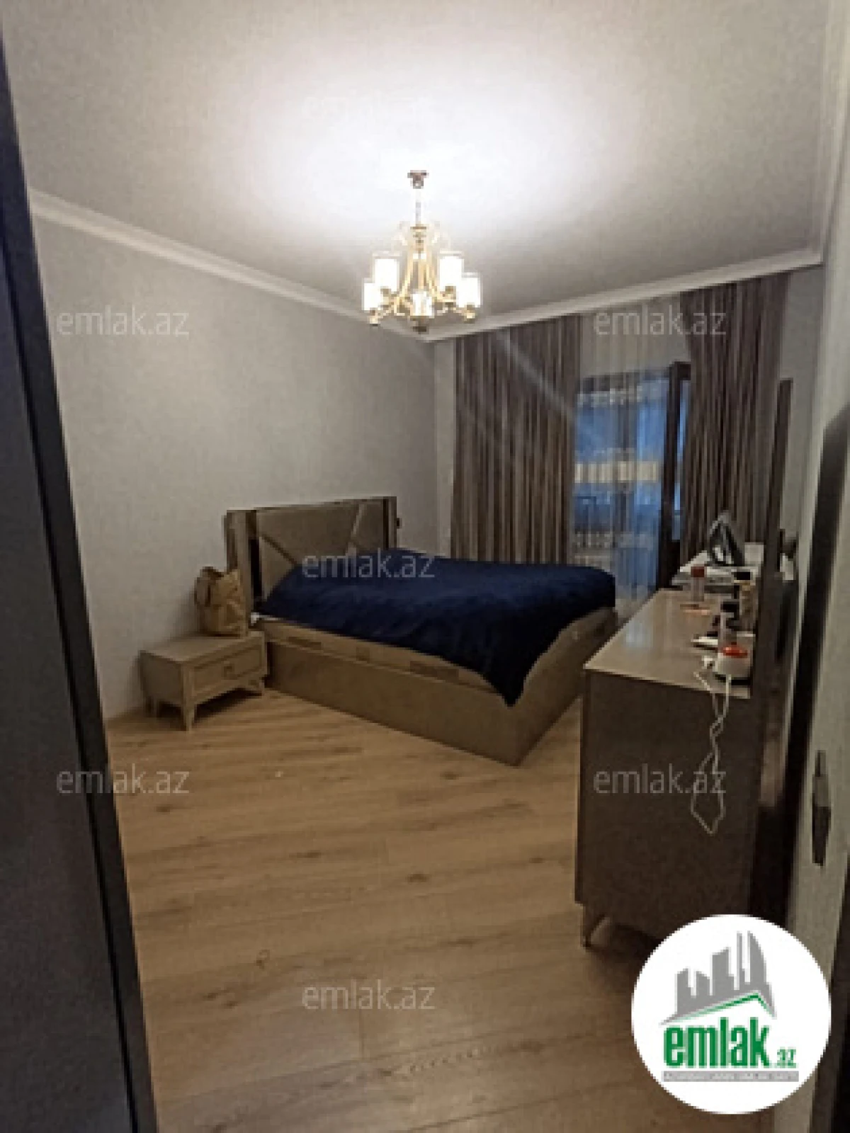 Satılır 3 otaqlı köhnə tikili 100 m²