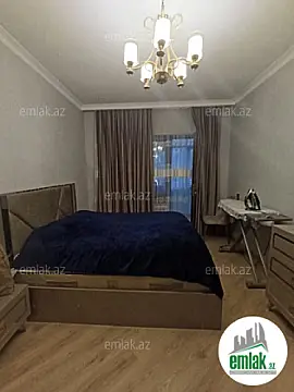 Satılır 3 otaqlı köhnə tikili 100 m²