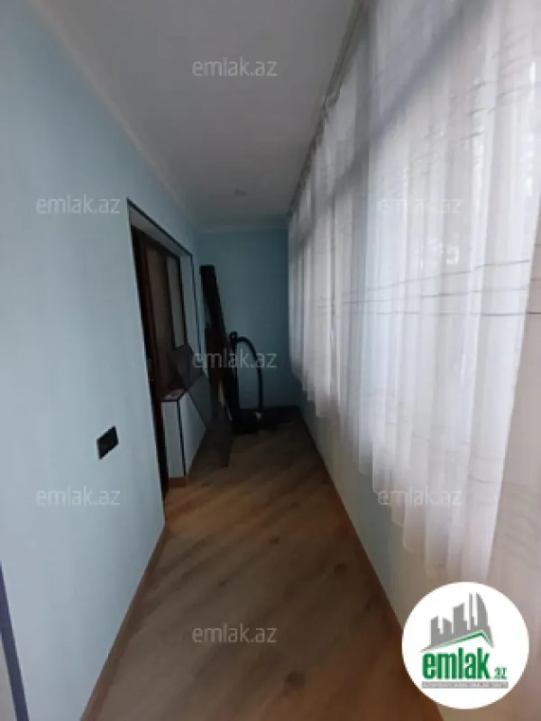 Satılır 3 otaqlı köhnə tikili 100 m²