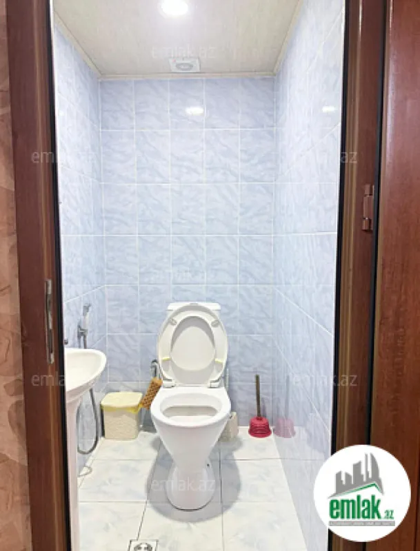 Satılır 3 otaqlı köhnə tikili 75 m²