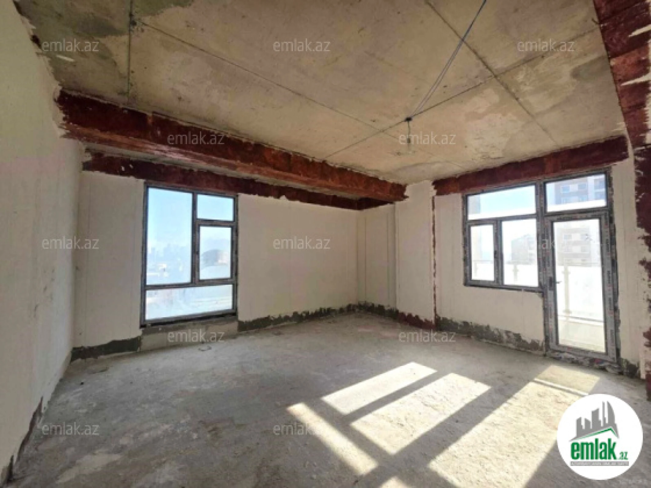 Satılır 3 otaqlı yeni tikili 140 m²