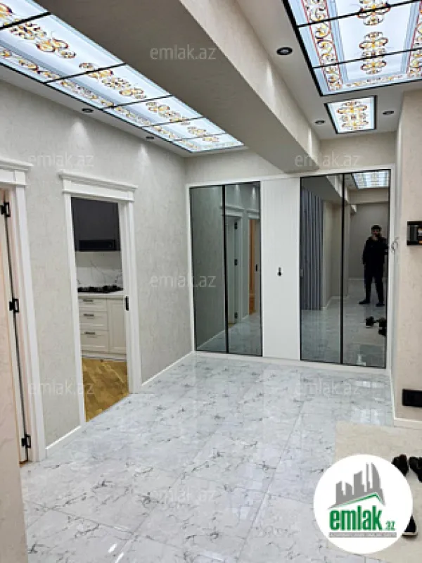 Satılır 4 otaqlı yeni tikili 156 m²