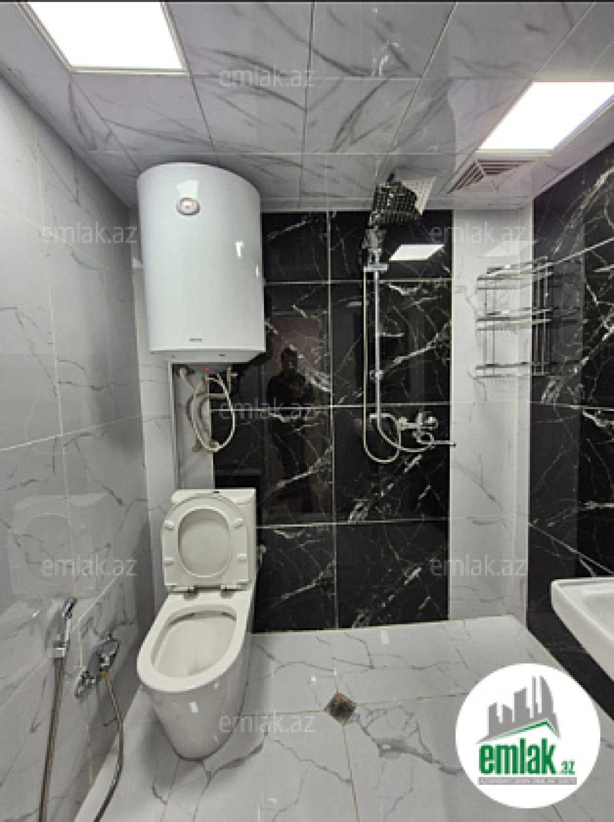 Satılır 2 otaqlı köhnə tikili 40 m²