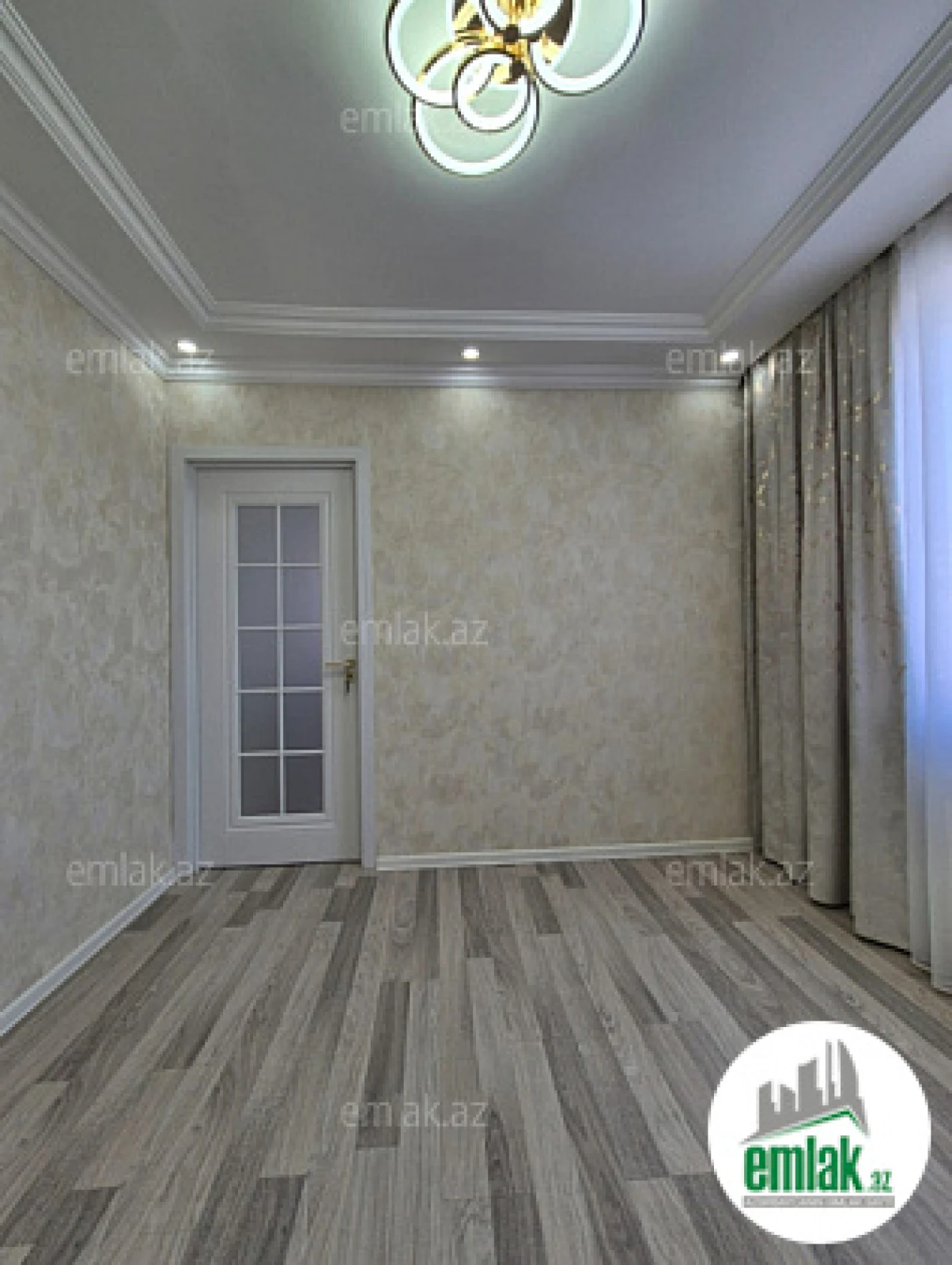 Satılır 2 otaqlı köhnə tikili 40 m²