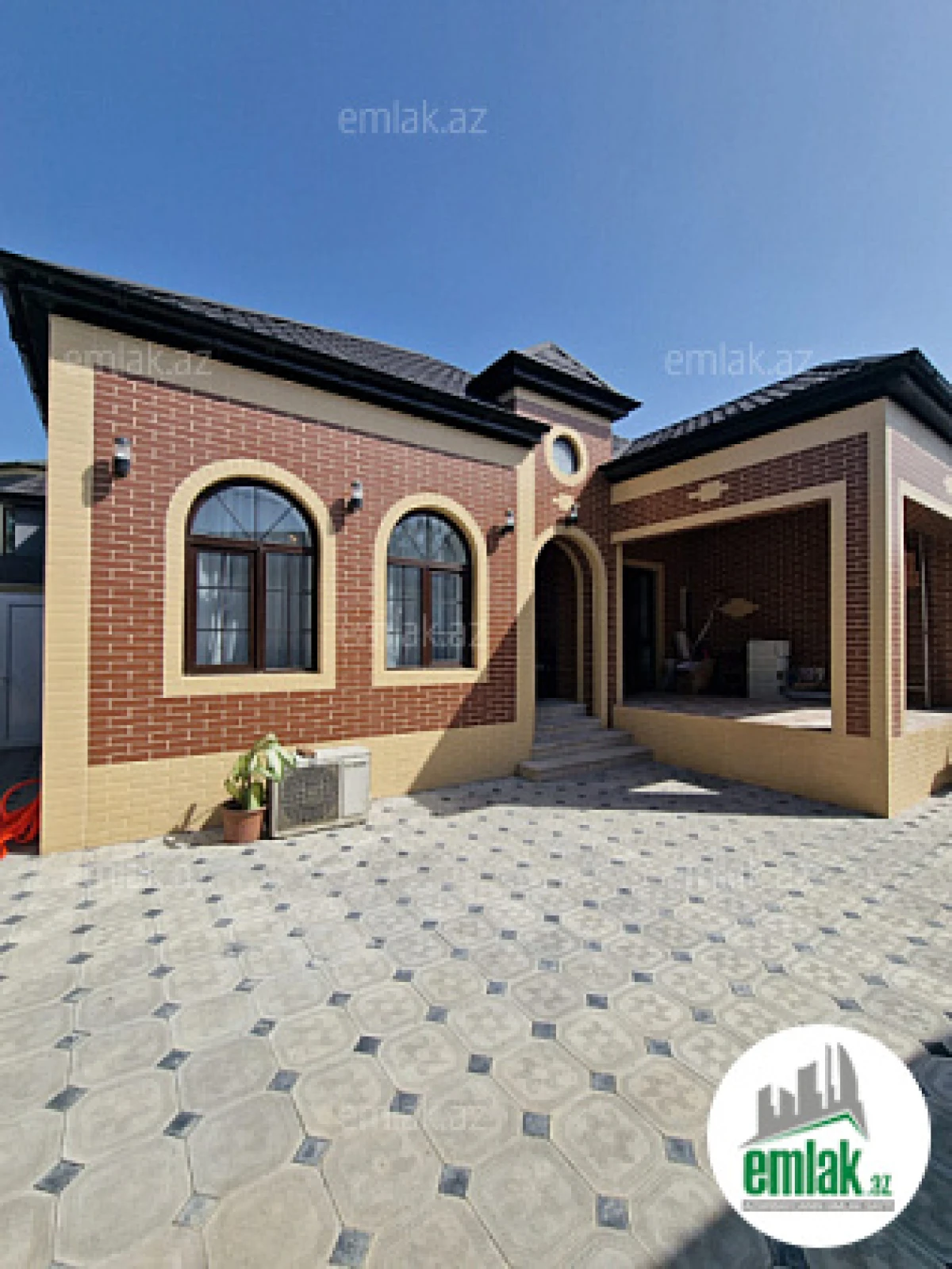 Satılır 4 otaqlı həyət evi 122 m²