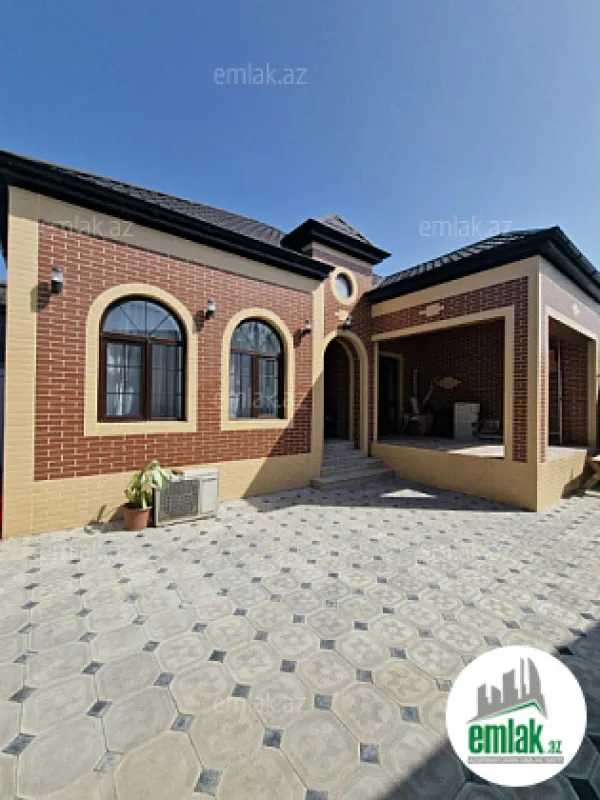 Satılır 4 otaqlı həyət evi 122 m²
