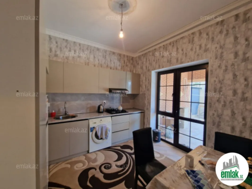 Satılır 4 otaqlı həyət evi 122 m²