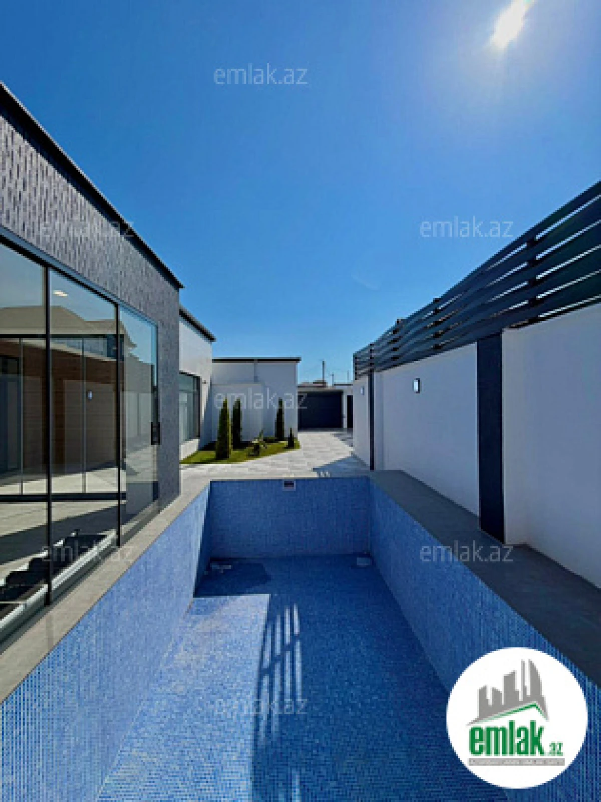 Satılır 4 otaqlı mənzil 170 m²