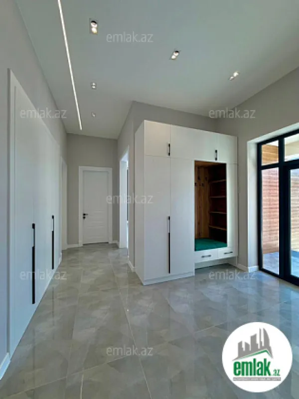 Satılır 4 otaqlı mənzil 170 m²