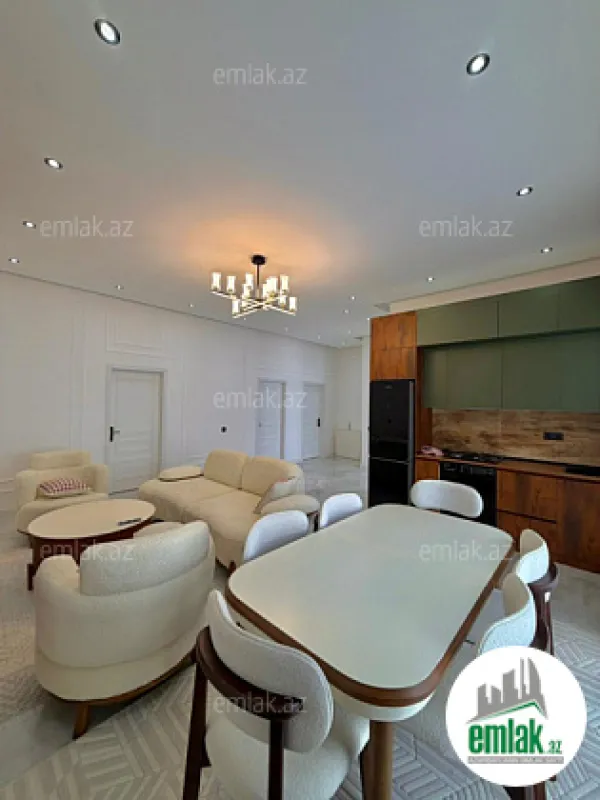 Satılır 4 otaqlı mənzil 120 m²