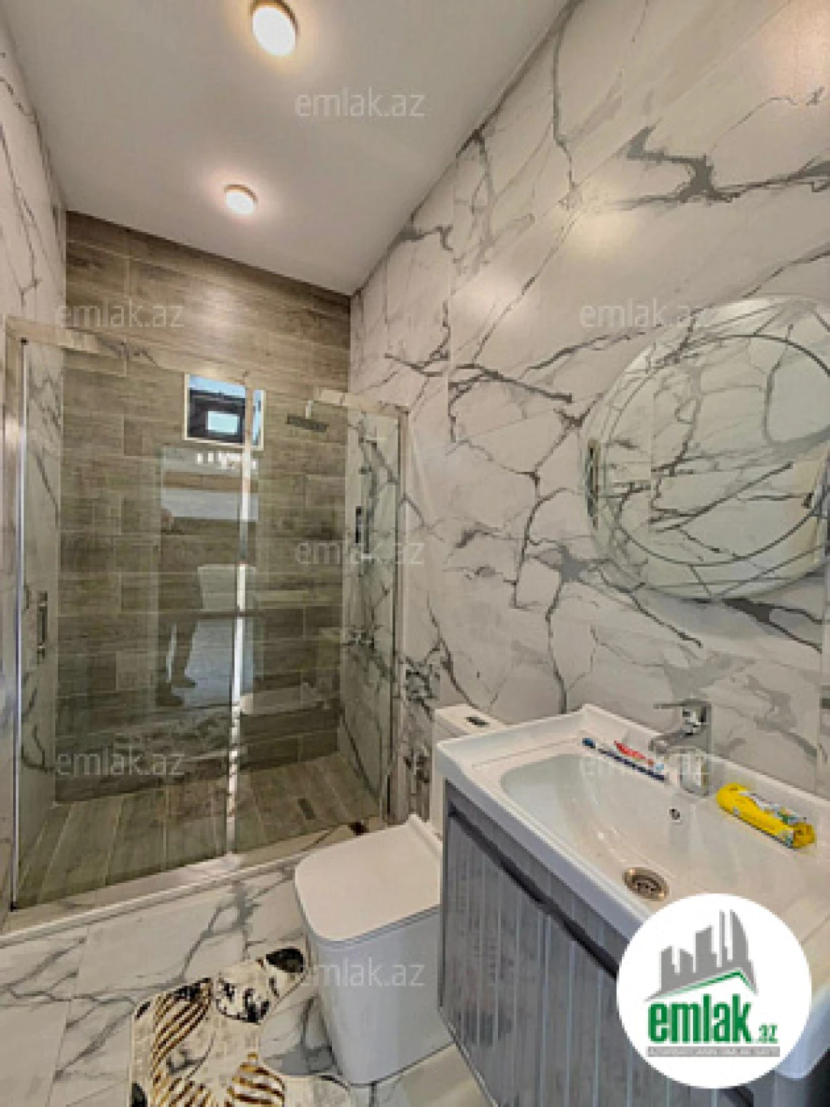 Satılır 4 otaqlı mənzil 120 m²