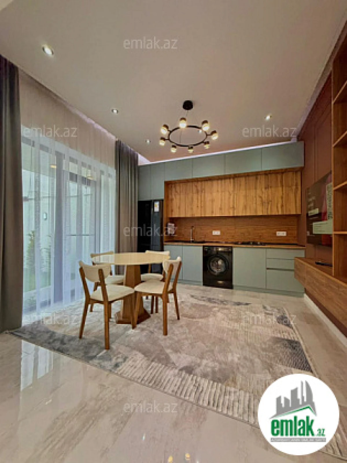 Satılır 4 otaqlı mənzil 170 m²