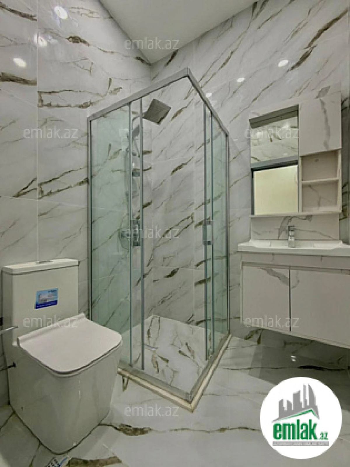 Satılır 4 otaqlı mənzil 150 m²