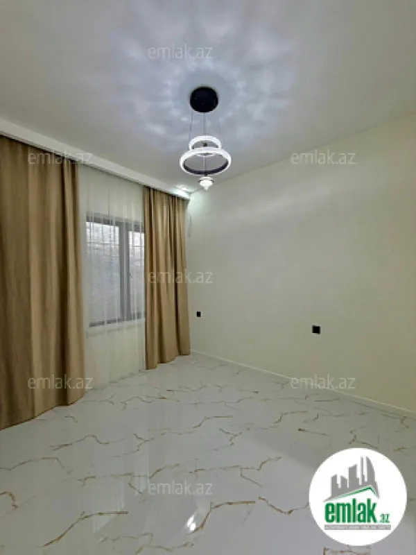 Satılır 4 otaqlı mənzil 150 m²