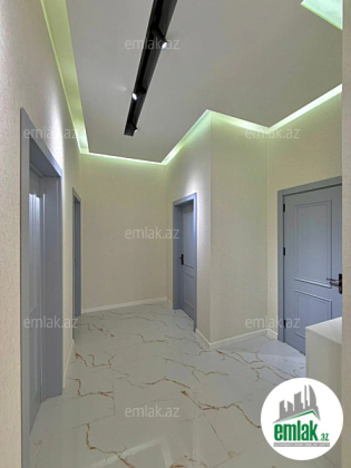 Satılır 4 otaqlı mənzil 150 m²