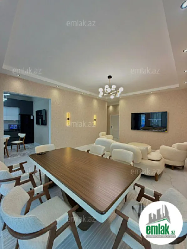 Satılır 4 otaqlı mənzil 160 m²