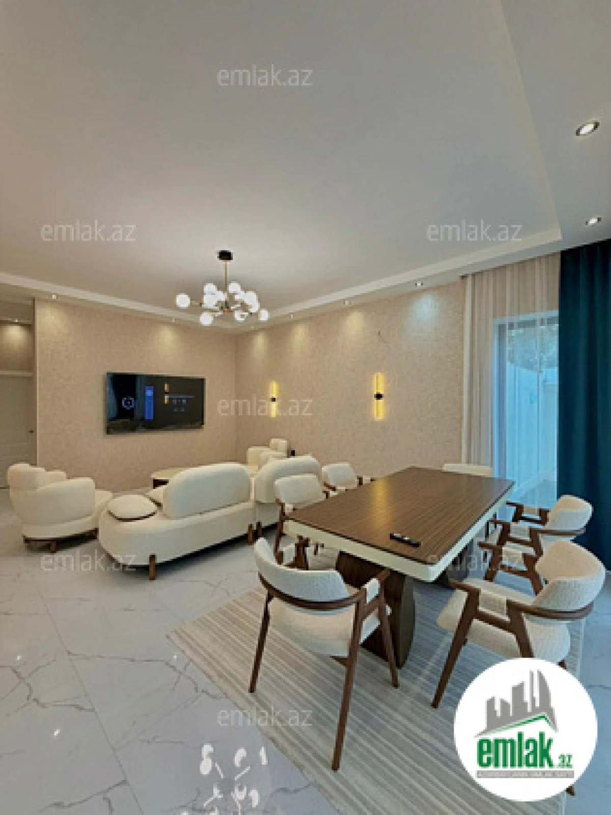 Satılır 4 otaqlı mənzil 160 m²
